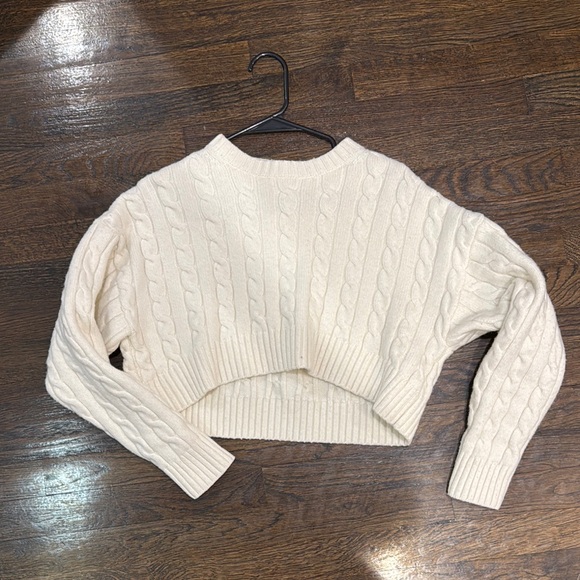 Sunday‎ Best Sweater - Picture 1 of 3